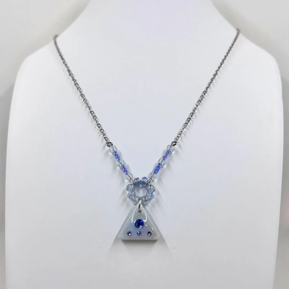 🎊HP🎊 New/Handcrafted - Iridescent Jeweled Pyramid AB Beaded “Y” Style Necklace - Picture 2 of 7